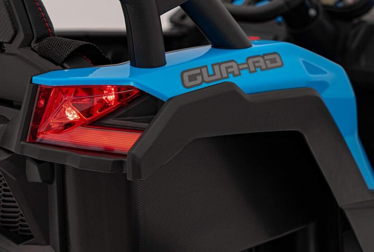 Mașinuță electrică pentru copii, model GUARD, culoare albastră și detalii moderne, perfect pentru joacă în siguranță.