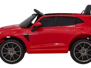 Mașinuță electrică pentru copii în formă de automobil sport, ideală pentru joacă și distracție.