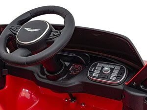 Mini mașinuță electrică pentru copii, design realist și funcționalitate sigură pentru joacă.