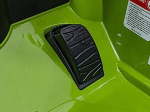 Pedala pentru mașinuțe de joacă, sigur și ușor de utilizat pentru copii.