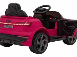Mașinuță electrică pentru copii, Audi, design modern, culoare roz, jucarie sigură și distractivă pentru cei mici.