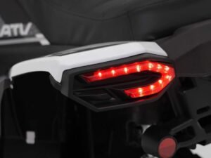 1. lumină roșie LED pentru siguranță pe mașinuțe copii.