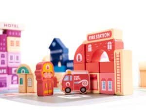 Colorate jocuri de construcție pentru copii, oraș din lemn, jucării educative, set jucării pentru joacă creativă.