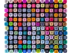 1. Bucură-te de jucării colorate și creative pentru copii în casuța de jucării.