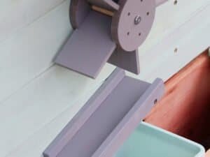 Jucarie din lemn pentru copii, suport pentru croit, decor de camera pentru copii, handmade, jucarie educativa pentru copii.