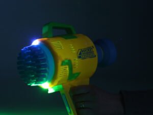 Jucarie laser pentru copii, distractiv și sigur pentru joacă în întuneric.
