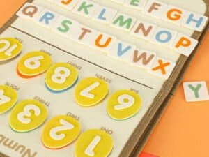 1. Jucării educative pentru copii, set alfabet și numere colorate, învățare și joc.