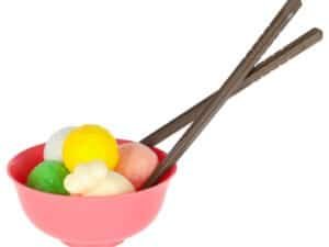 Jucării de lemn pentru copii în formă de înghețată, culori vibrante și sigure pentru joacă.