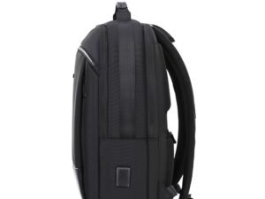 - Rucsacul are doua compartimente