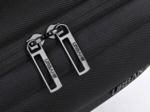 port extern de incarcare cu cablu USB intern