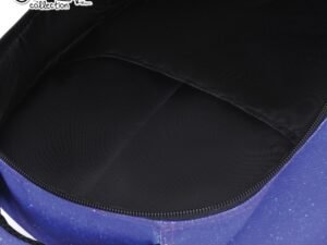 1 buzunar in partea din spate si 2 buzunare laterale