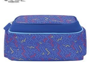 - Acesta are un compartiment cu buzunar