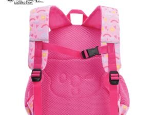 - Ghiozdanelul este confectionat din poliester.