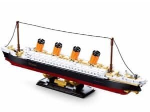 Titanic - Sluban - - Setul contine 481 piese insotite de instructiuni de montaj in imagini cu ajutorul carora cei mici vor asambla nava Titanic si 2 figurine.
