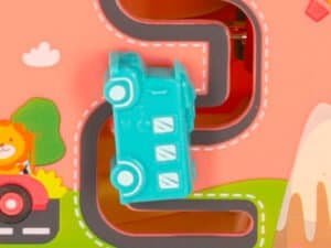 Jucarie cale cu tren mic pentru copii, ideal pentru joaca si dezvoltare imaginativa.