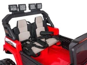 Jucării pentru copii, mașinuțe electrice pentru boticoli, terenuri de joacă, seturi educative, accesorii și mobilier pentru copii.