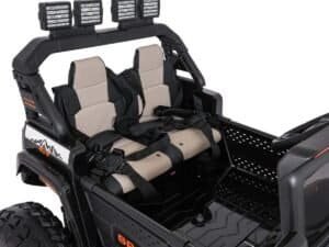 1. Mașină electrică pentru copii cu scaune și luminare LED pentru joacă în aer liber.