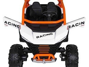 Mașinuță electrică pentru copii cu design sportiv și robustețe de tereni.