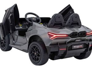 Mașinuță electrică pentru copii Lamborghini, design sportiv, sigur pentru joacă în aer liber.