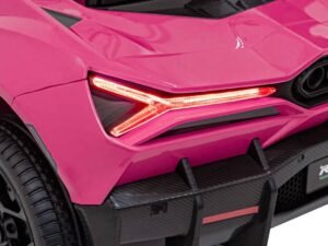 Jaguar F-Type roz fluorescent, fară sigla, detaliu frontal, frumusețe sportivă, mașină de lux, mașină sport elegant.