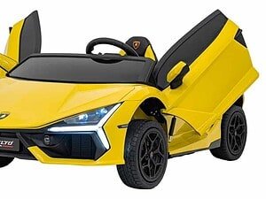 Mașinuță electrică copii, sportivă, galbenă, pentru joacă și distracție în curte sau parc.