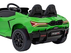 Mașină electrică pentru copii, model Lamborghini Reveto, culoare verde, ideală pentru divertisment în grădină.