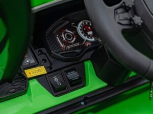 1. Jucărie pentru copii, mașină electrică pentru interior și exterior, cazuta jucariilor.ro.