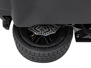 1. Roată de mașinuță de jucărie cu pneuri și disc frână.