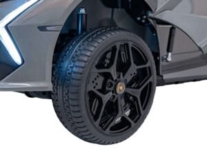 Jucărie electrică pentru copii cu design Lamborghini, roți reale și detalii premium.