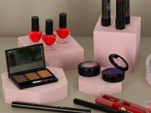 Rujuri și oje colorate pentru bebeluși, piese de joacă din plastic pentru fetițe.