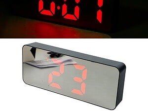 - Ceasul electronic cu afisaj LED cu design reflectorizant tip oglinda.