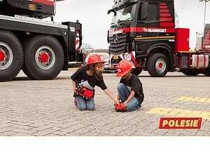 asezate intr-o cutie de depozitare din plastic