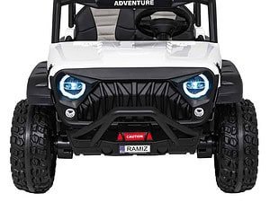 1. Mașinuță electrică pentru copii, design off-road, siguranță și distractie.