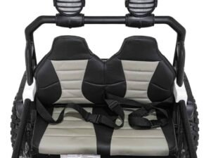 1. Scaun pentru joacă pentru copii, cu lumini și sunete, perfecte pentru distracție în aer liber.