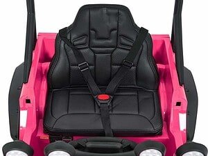 Scaun auto pentru copii, sigur pentru safety și confort în jocurile pe mașinuțe.