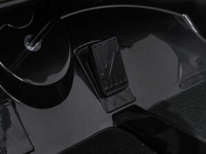 1. Pedal accelerator pentru mașinuțe de jucarie, compatibil cu triciclete și mașini electrice copii.