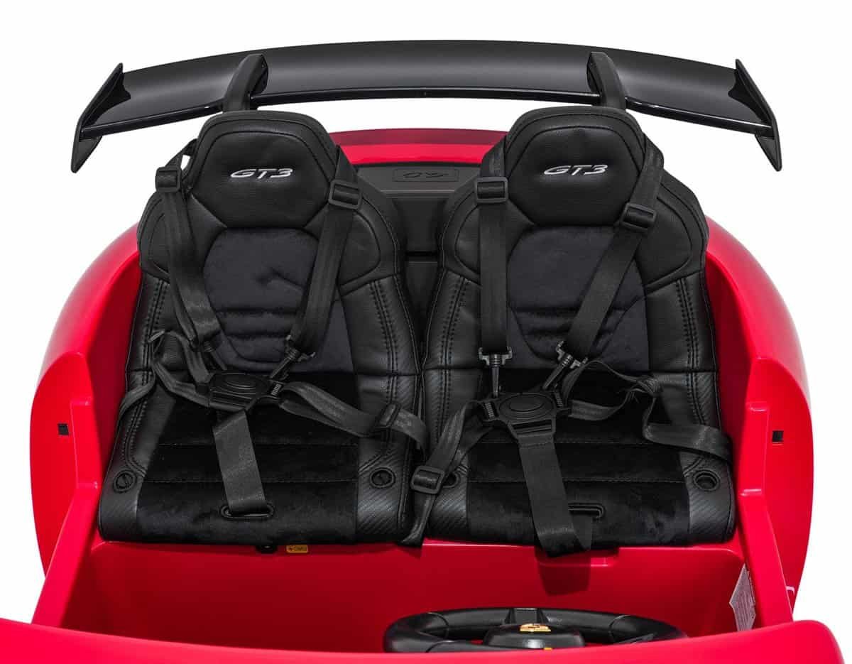 1. Scaune sport pentru mașini de joc, model GT3, design realist și confortabil.