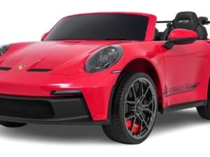 Mini mașină electrică pentru copii în stil sport Porsche, culoare roșie, ideală pentru joacă în aer liber.