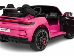 Mașinuță electrică pentru copii, model GT3 roz, cu detalii moderne și sigure pentru joacă.
