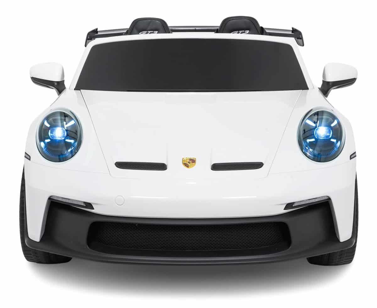 Păcălici spațiu de joacă pentru copii în formă de autoturism Porsche alb, sigur și distractiv pentru cei mici.