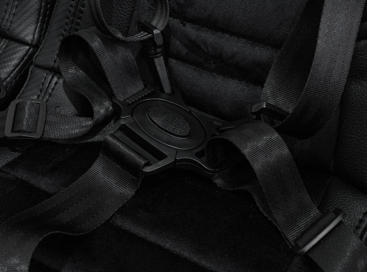 Centură de siguranță pentru scaun auto copii, sigur pentru transport și confort.