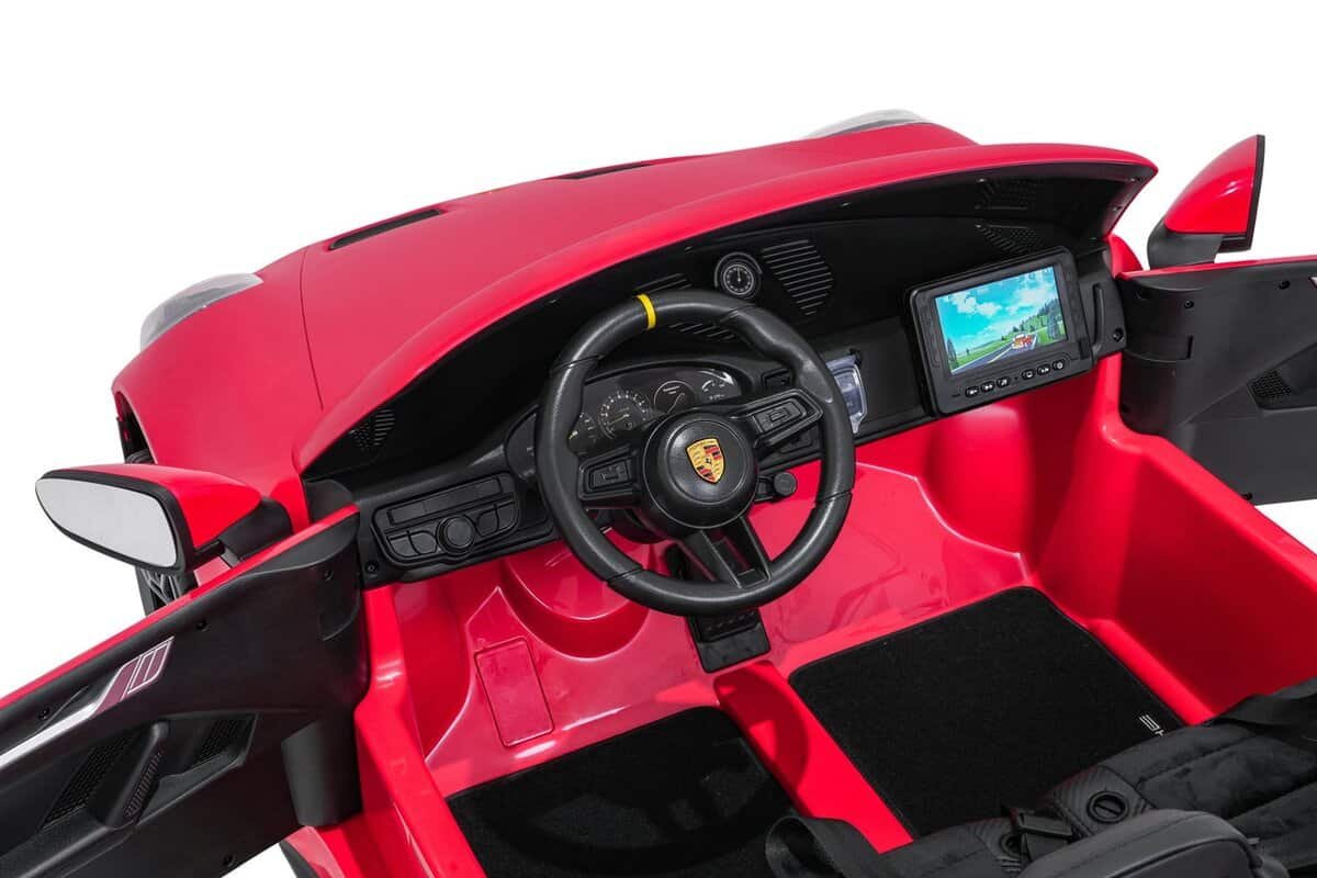 1. Jucarie mașină electrică sport pentru copii, cu volan și ecran LCD color, accesorie pentru joaca în curte.