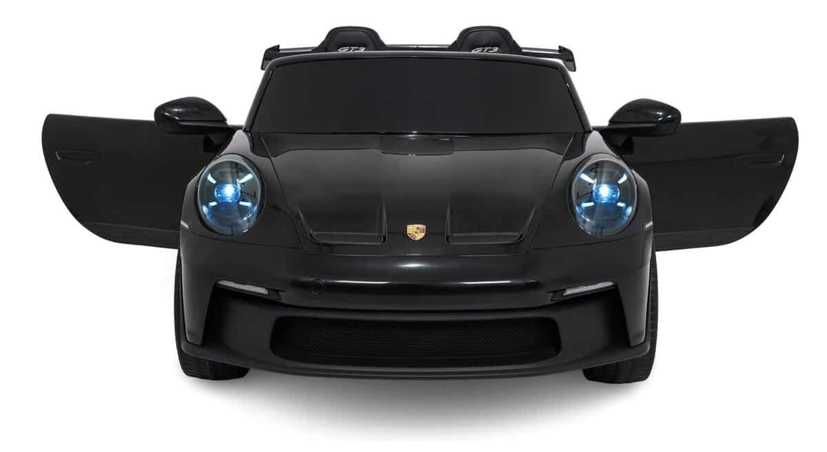 1. Mașină sport Porsche neagră, design modern și elegant, model de lux.