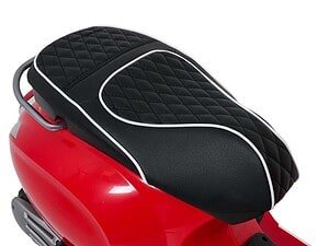 Accesorii pentru scuter cu testere confortabilă și elegantă.