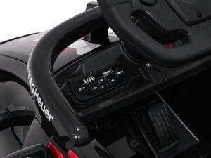 1. Volan și bord pentru mașinuțe electrice copii, design modern și siguritate.