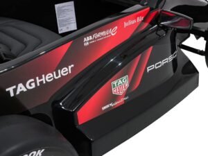 1. Tableta pentru jocuri și activități copil, design atractiv și sigur pentru cei mici.