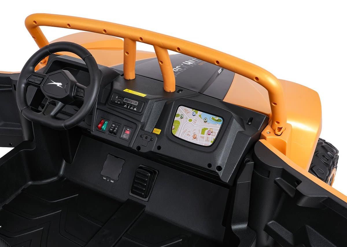 Mașină electrică pentru copii, interior realist cu volan, ecran GPS și control pentru joacă sigură.