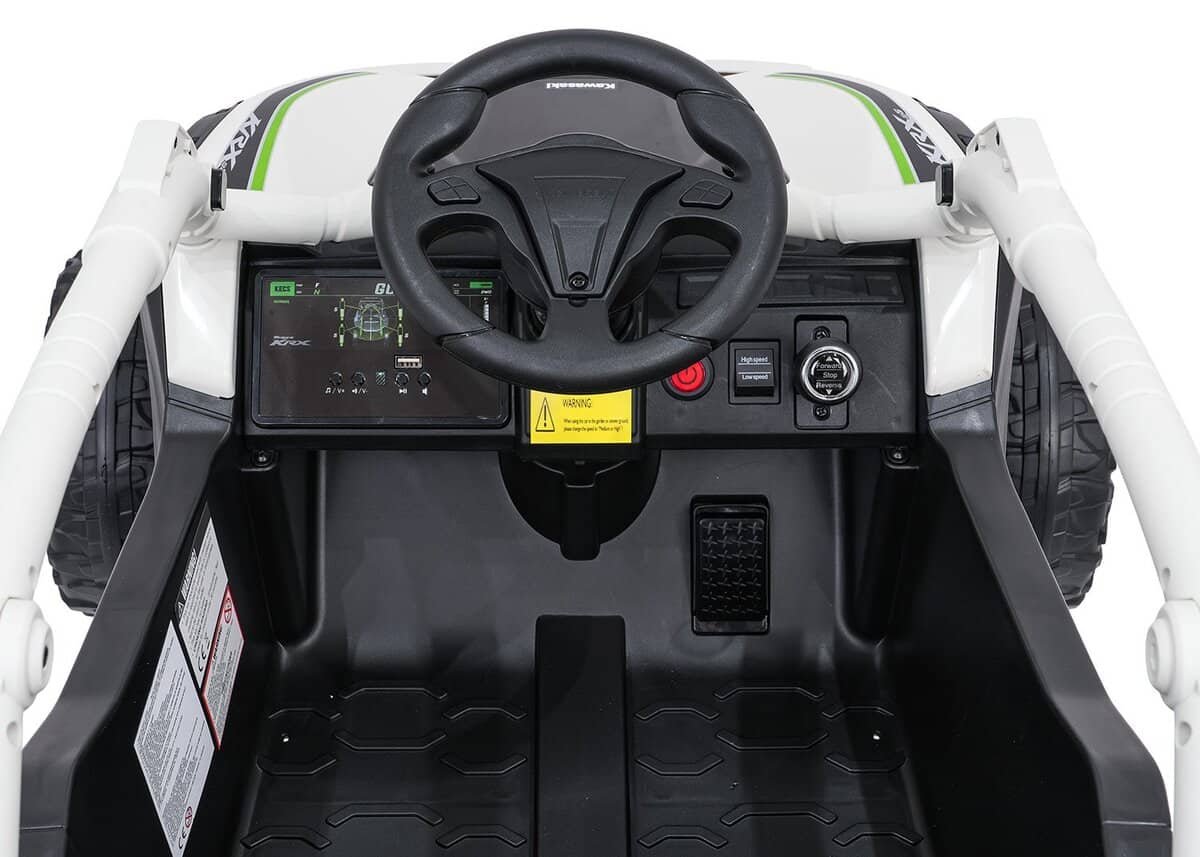 Jucărie electrică pentru copii, mașină sport cu bord digital și volan ergonomic.