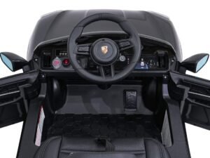 1. Interioară mașină electrică pentru copii, design modern și sigur pentru cei mici.