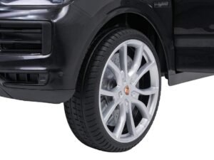 Ceutățea nouă Porsche, roată cu jantă metalică și cauciuc de înaltă performanță.